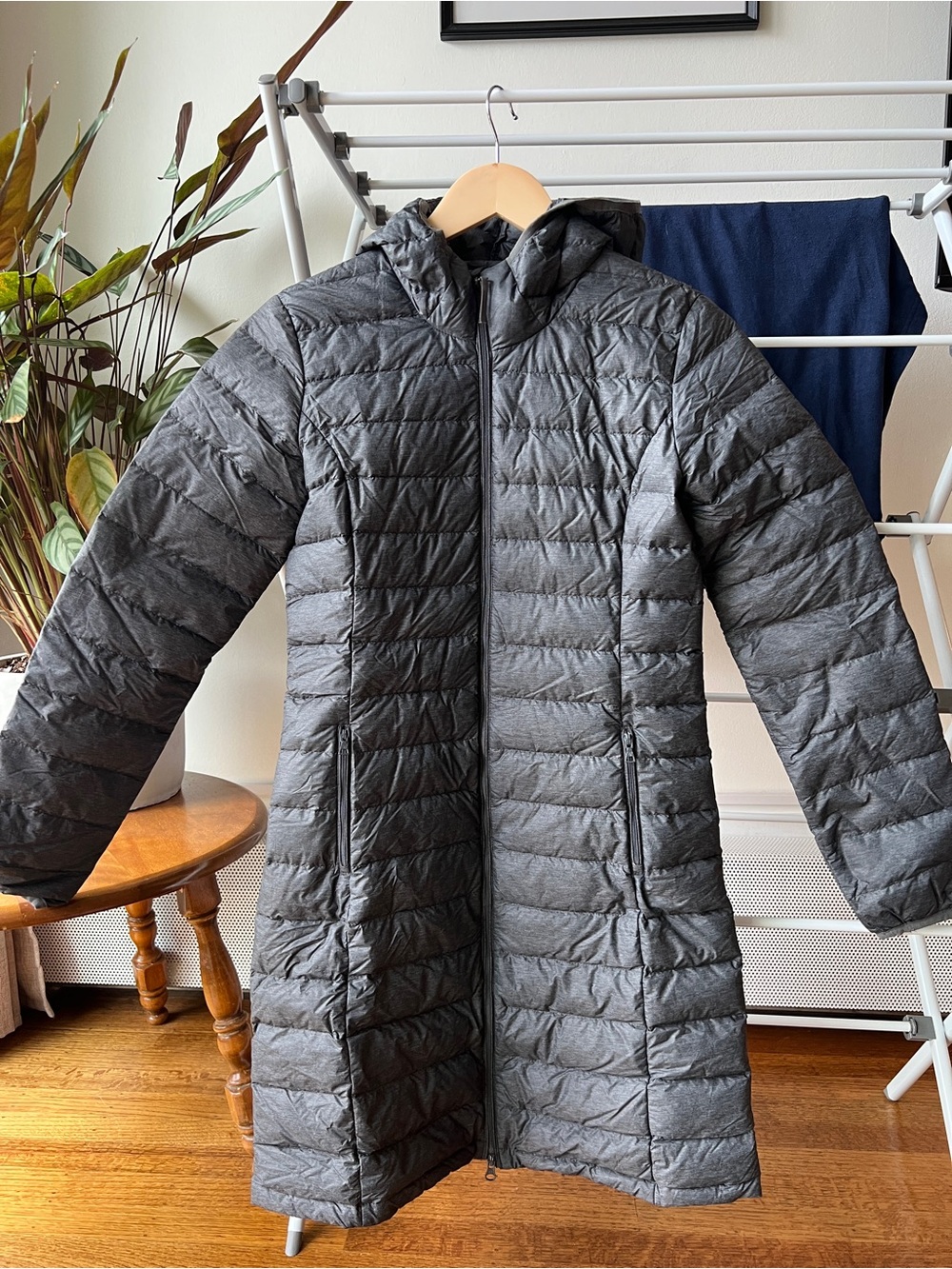 TNA Women's Hooded Long Puffer Coat — Charcoal Gray